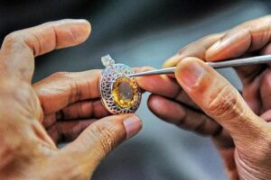 Bazarda saxta qızıl satılırmı?