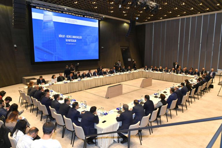 Dövlət Vergi Xidmətində “Dövlət – biznes əməkdaşlığı və nəticələr” mövzusunda tədbir keçirilib
